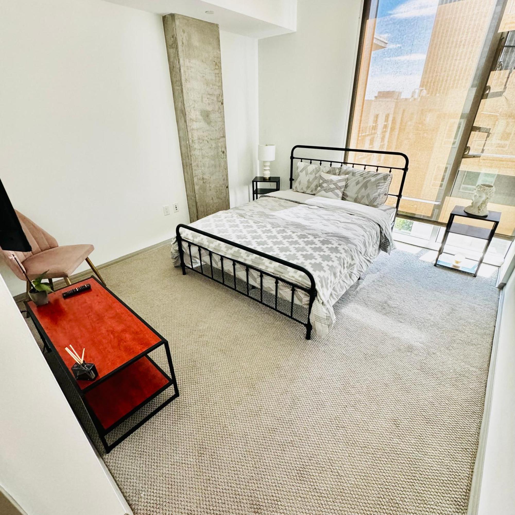 Hollywood Luxury & Free Parking Hotel 5*